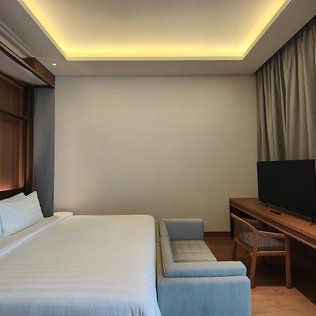 Ra Suites Simatupang Джакарта Екстер'єр фото