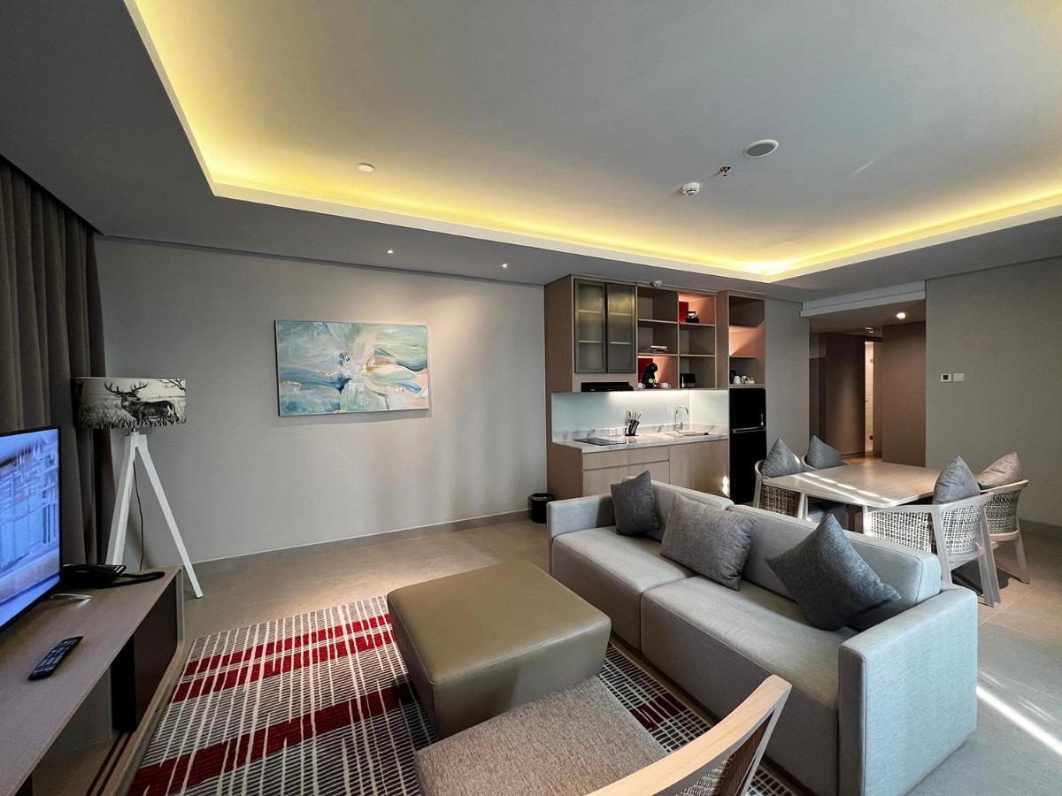 Ra Suites Simatupang Джакарта Екстер'єр фото
