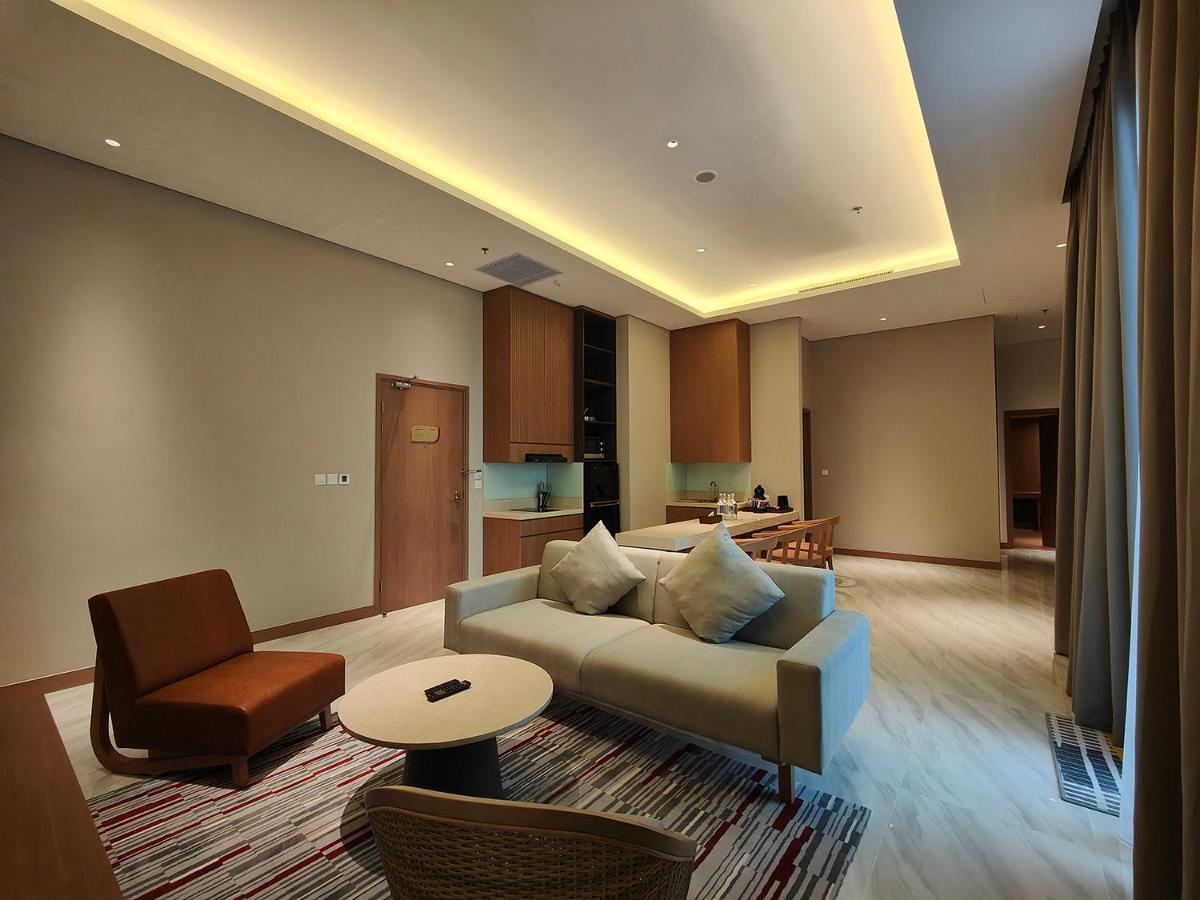 Ra Suites Simatupang Джакарта Екстер'єр фото